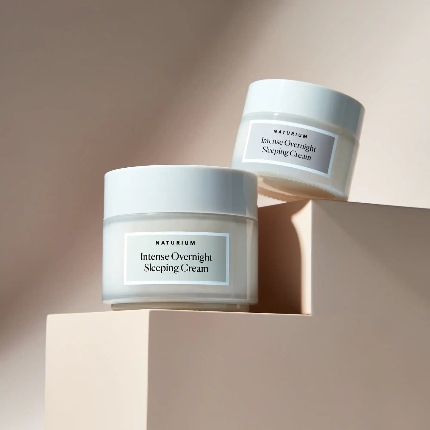 intense-overnight-sleeping-cream-jumbo-u8 11_18_2021_Naturium0552-crop.webp