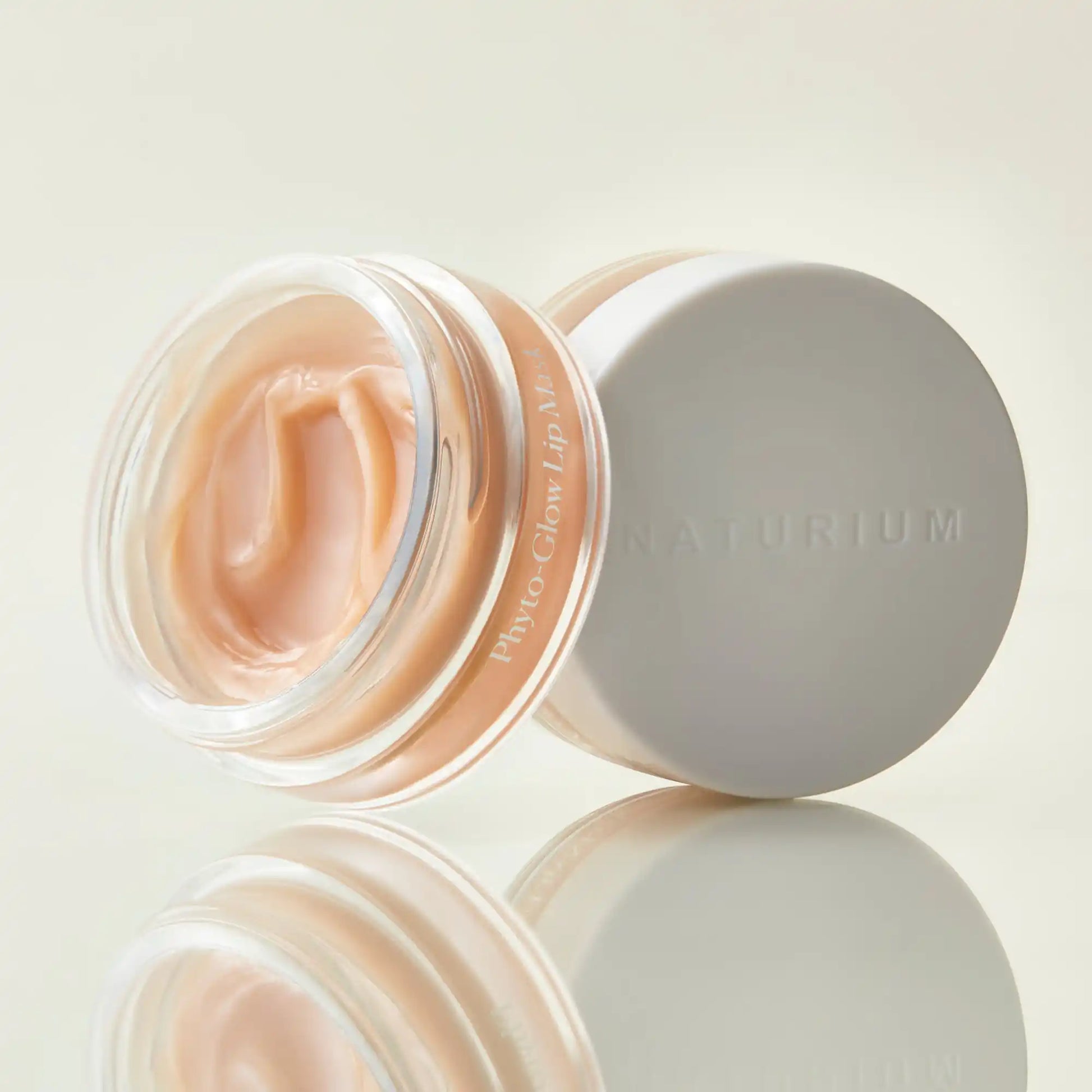 phyto-glow-lip-mask-m7 phyto-lipmask_0607-crop.webp